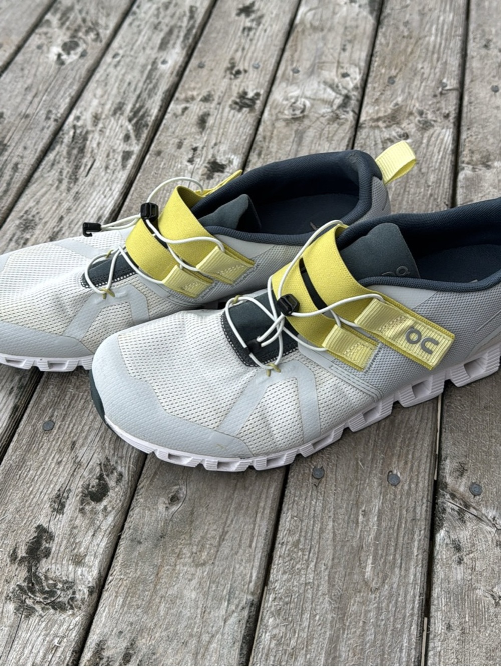 On Running men’s Sneakers in White and Yellow